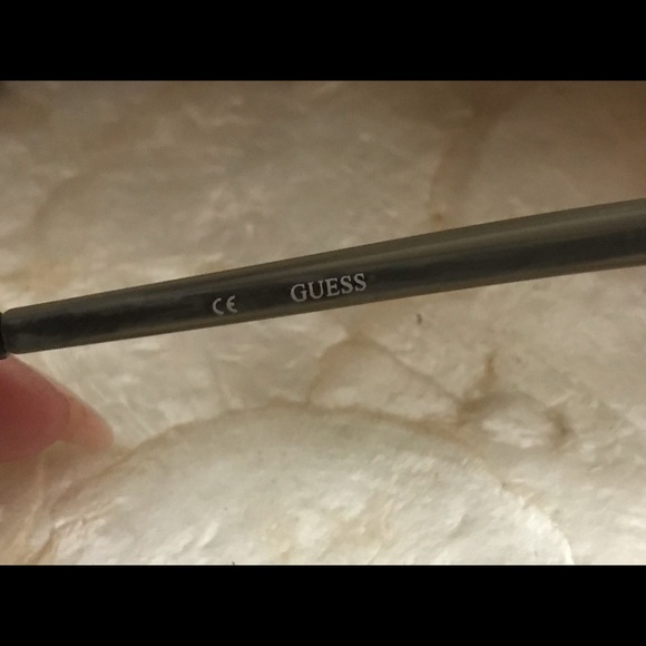 GUESS Sunglasses - Picture 7 of 7